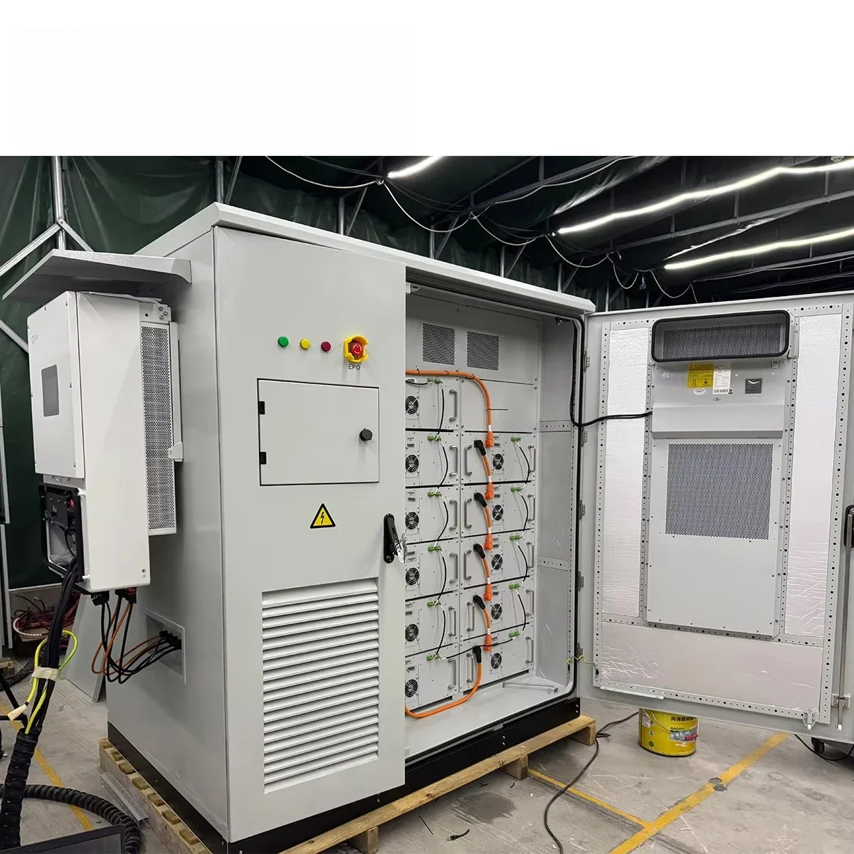 400Vac Output Off Grid Solar Storage 215kwh Battery with 50kw Hybrid Inverter