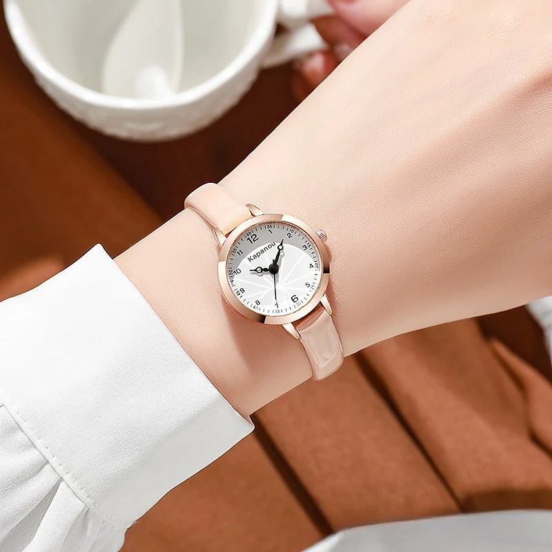 New Fashion Women's Watch Female Ins Student Korean Edition Simple Watch Versatile Temperament Digital Quartz Watch