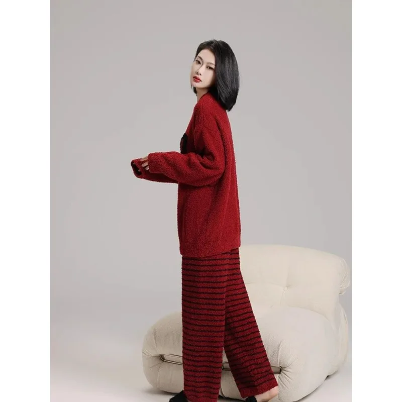 

Red new good-looking andcomfortable fluffy pajamas women's autumn andwinter fashionsoft silk velvet warmthickened loungewear set