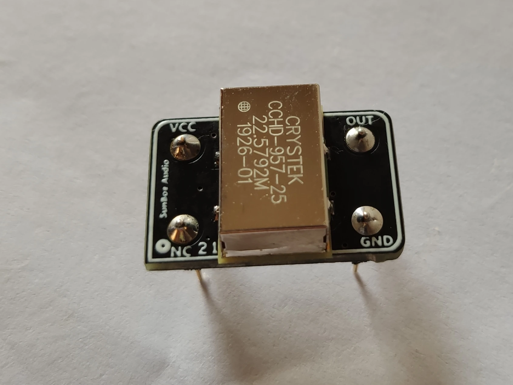 

CRYSTEK CCHD-957 American Femtosecond Clock Module Ultra Low Phase Noise Crystal Oscillator Output 11.2896MHz