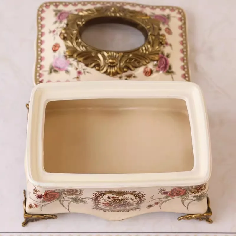 

European-style villa model room decorative pumping carton new Chinese-style American living room coffee table alloy ceramic tiss