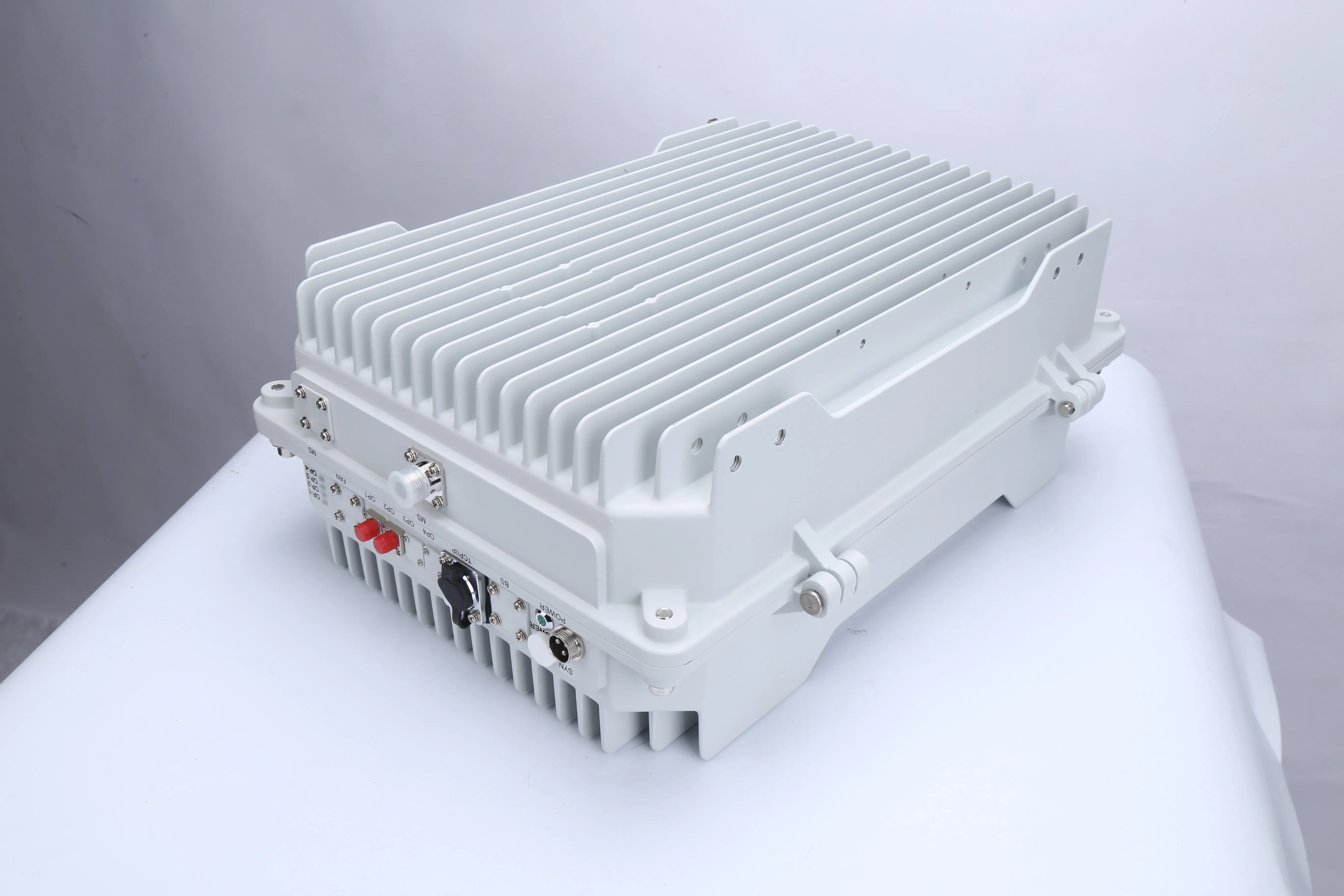 High power optical fiber 700/850/1700/1900/2100/2300/2600MHZ Mobile Signal Amplifier enhancement booster for cellular networks