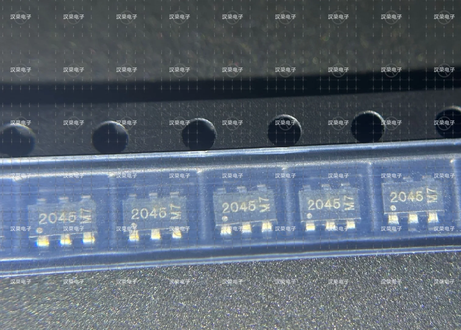 ZXTC2045E6  ZXTC2045E6TA -  with silkscreened 2045 SOT-23-6 30V Transistor TriodeNPN + PNP Brand New Original Stock Available