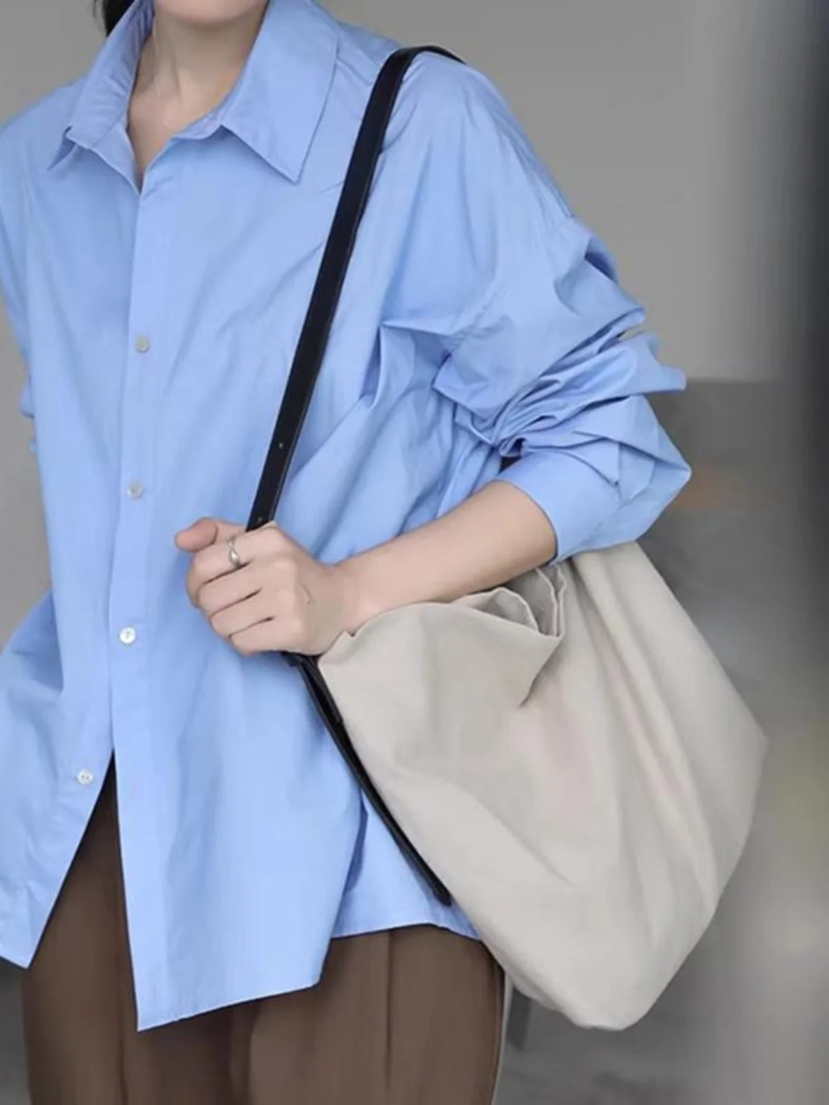 

Повседневная синяя рубашка в стиле Commute, многослойный топ с длинными рукавами, дизайнерская рубашка в стиле ретро с гонконгским колоритом, универсальная базовая рубашка