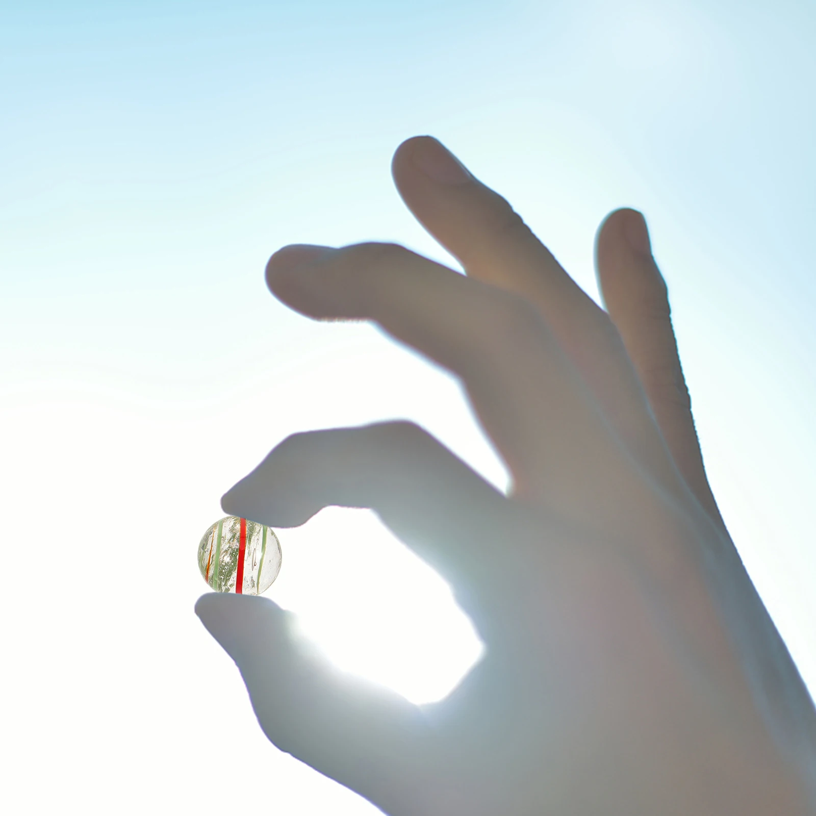 

30pcs Decorative Fish Tank Balls Kids Colored Round Large Marbles Vase Filler Kids Playthings Fish Tank Glass Decors Outdoor