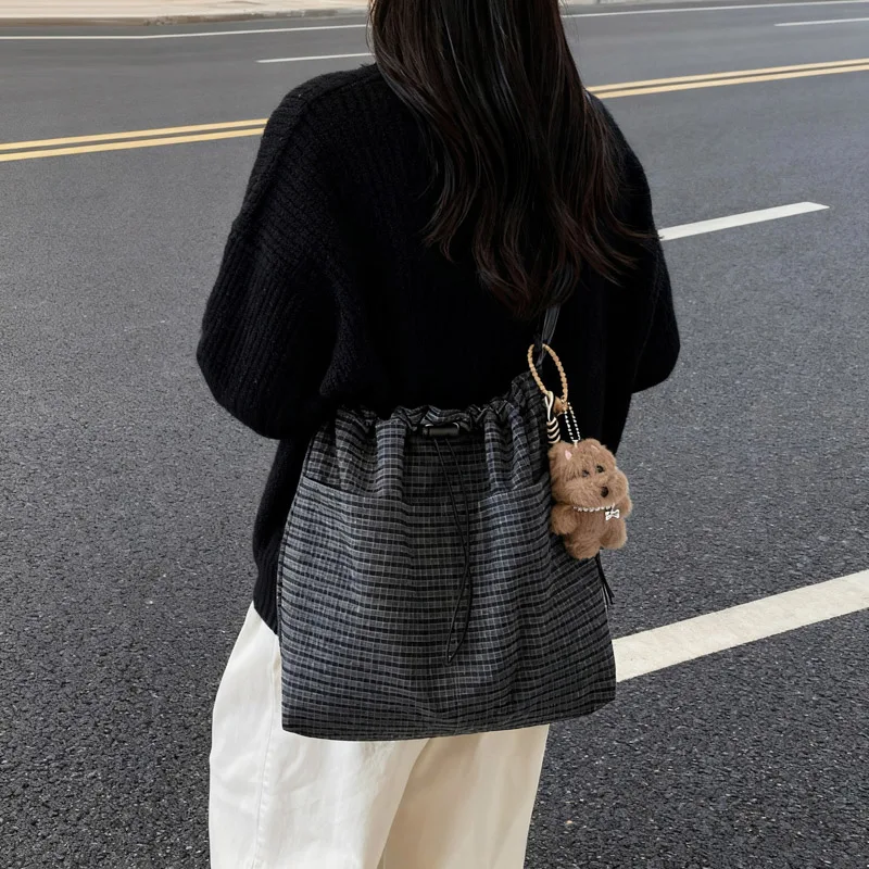 

Large-Capacity Plaid Drawstring Bag 2025 Winter New Trendy Versatile Casual Large-Capacity Shoulder Bag Niche Tote Bag 2515JS