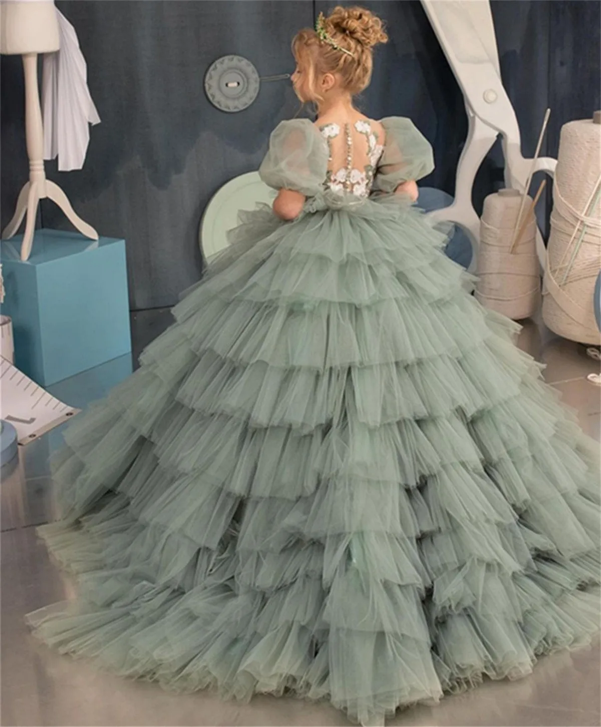 

Green Layered Lace Tulle Applique Princess Short Sleeves Flower Girl Dress For Wedding Elegant Children's First Communion Gowns