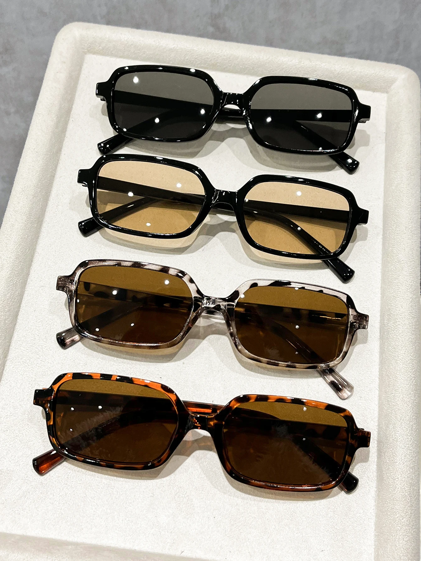 4PCS Nouvelles lunettes de soleil géométriques rétro UV pour femmes, pour les sports de plein air, les festivals de rue