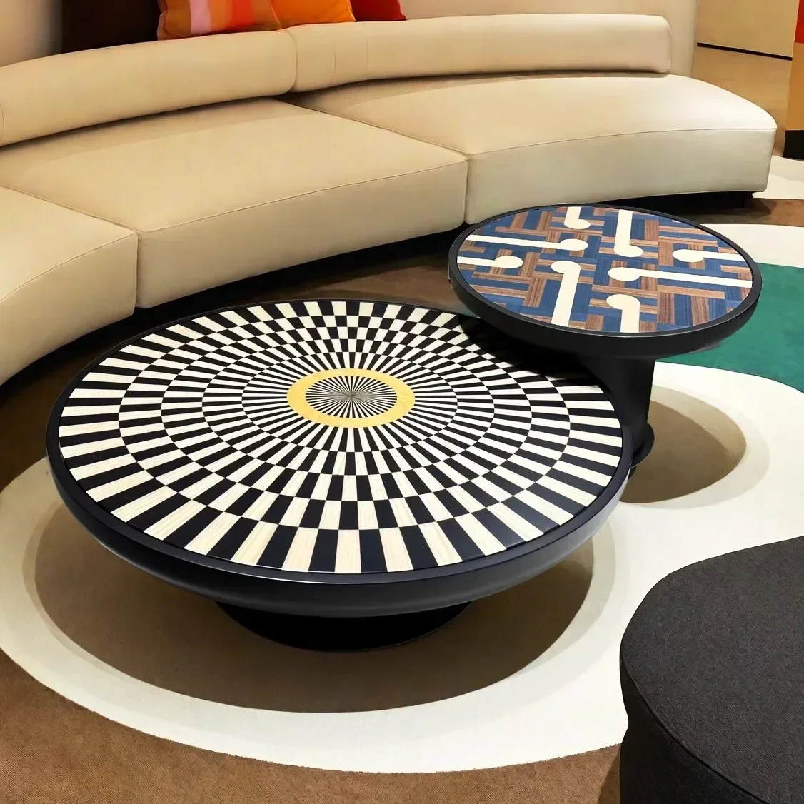 HHHHItalian Minimalist Solid Wood Coffee Table Living Room Creative Round Coffee Table Painted Graffiti Pattern