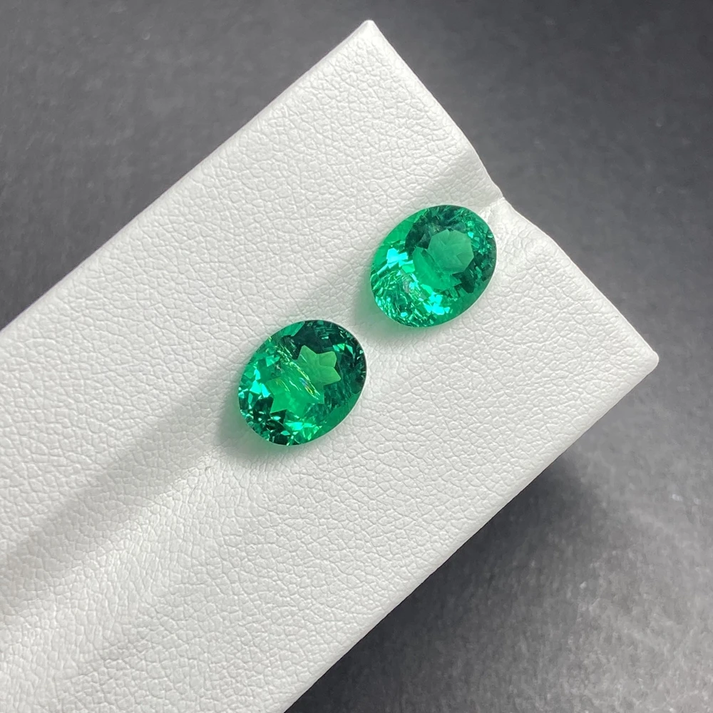 

Hydrothermal Colombian Emerald Green 9x11mm Oval Cut Gemstones For Ring