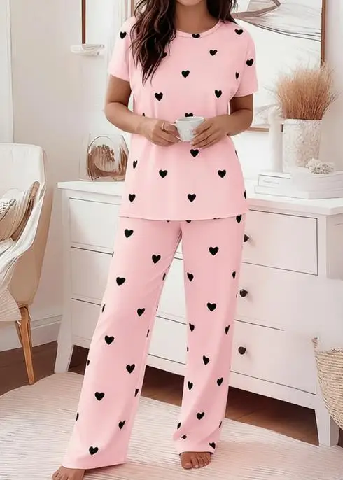 

Valentine's Day Heart Print Pajamas Set 2 Pieces round Neck Short Sleeve Top with Elastic Waist Pants Casual Loose Fit Outfit