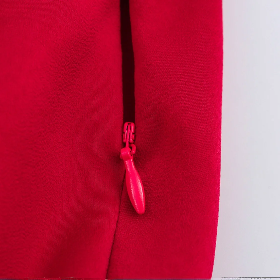 กระโปรงทรงเอเอวสูงผ้าซาตินคอเหลี่ยมแขนพองดีไซน์แฟชั่นใหม่สำหรับผู้หญิงฤดูใบไม้ผลิ JNLEAOG