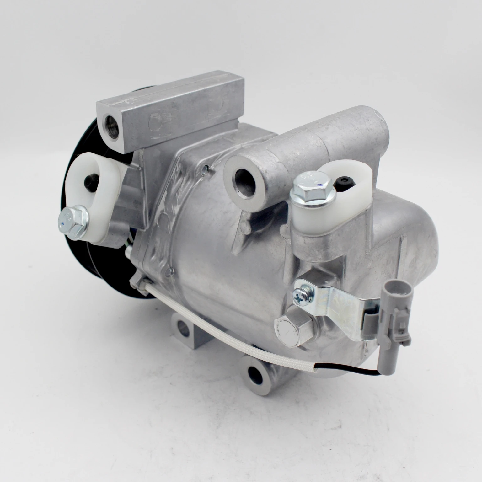 Voor D-Max 1.9, 2017 Ac Compressor In Airconditioning Systeem 92600D641A 898256 8370 898384 2610/