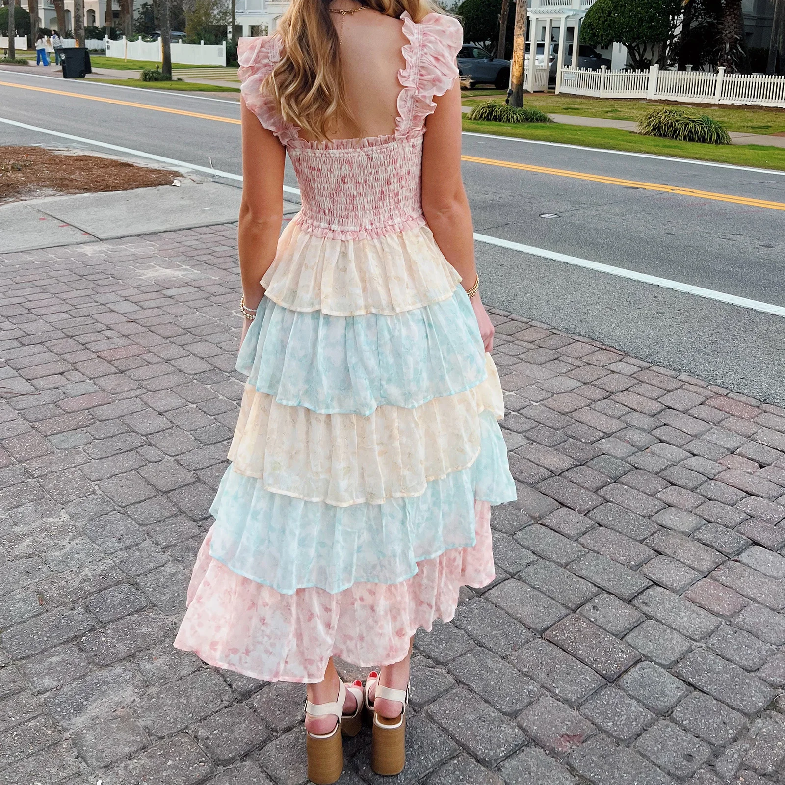 Combhasaki mujeres verano estampado Floral volantes manga mosca ahumado cuello cuadrado largo una línea en capas pastel escalonado vestido sin mangas de gasa