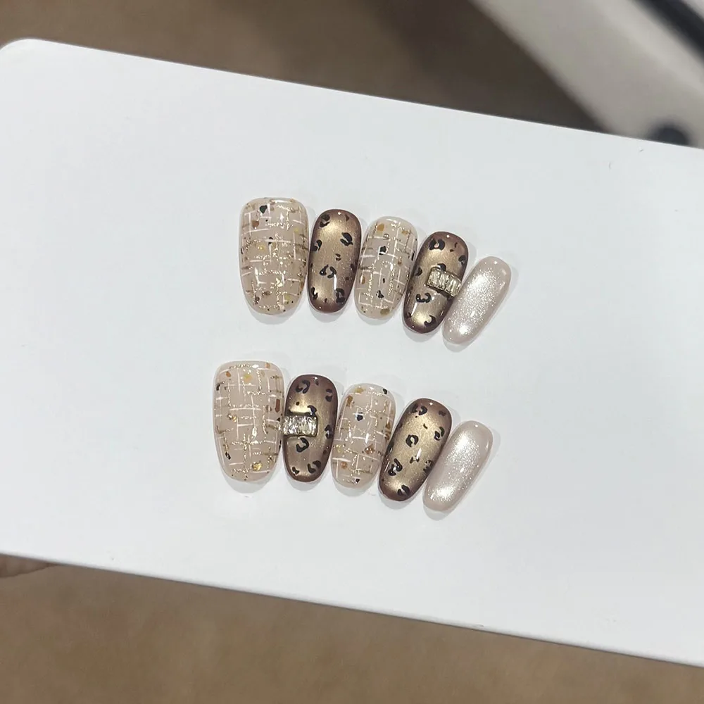 Cat Eye Short Press On Nails Shapes Oval Square Bean Nails Glitter Leopard Bow Star Reusable Handmade Fake Nails for Daily Party