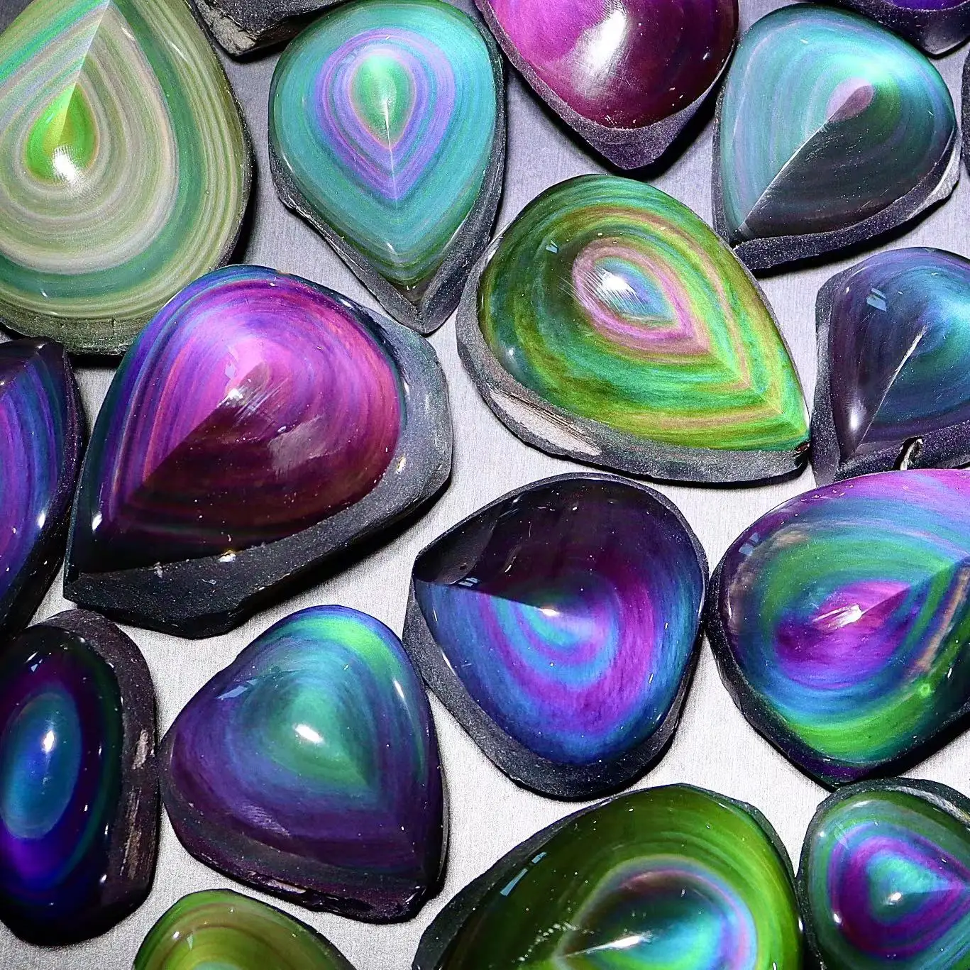 1 pc Natural High Quality  Rainbow  Obsidian Raw Palms  Shape  Mineral Carving Reiki Healing Gemstone Home Decor Gifts