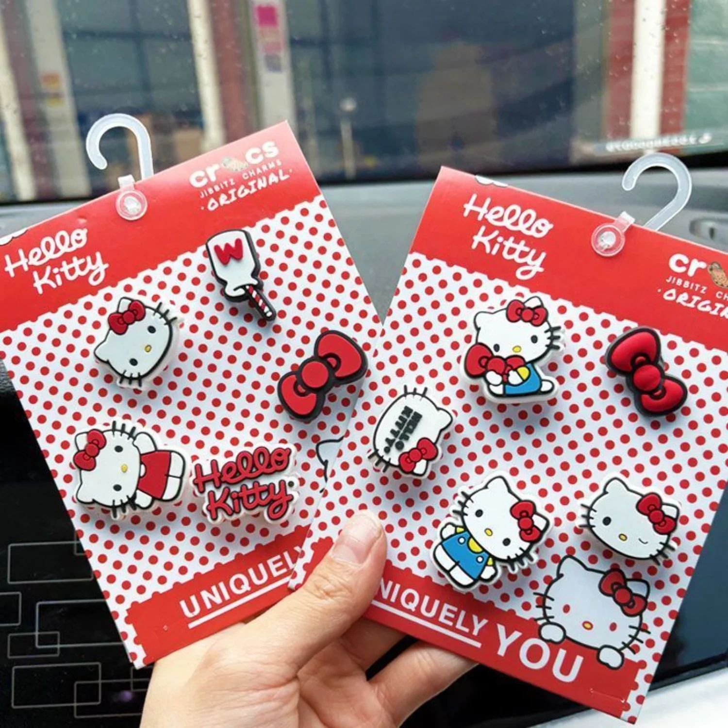 Lindos Clips para Zapatos de Sanrio HelloKitty, Adornos Desmontables de Anime Kawaii para Decoración de Zapatos Crocs, Accesorios para Regalos Navideños