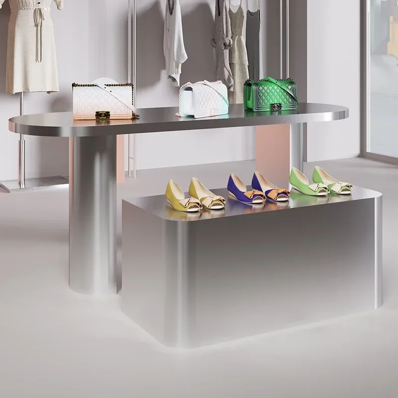 Clothing store Nakashimadai, shoe store boutique with display table in the middle