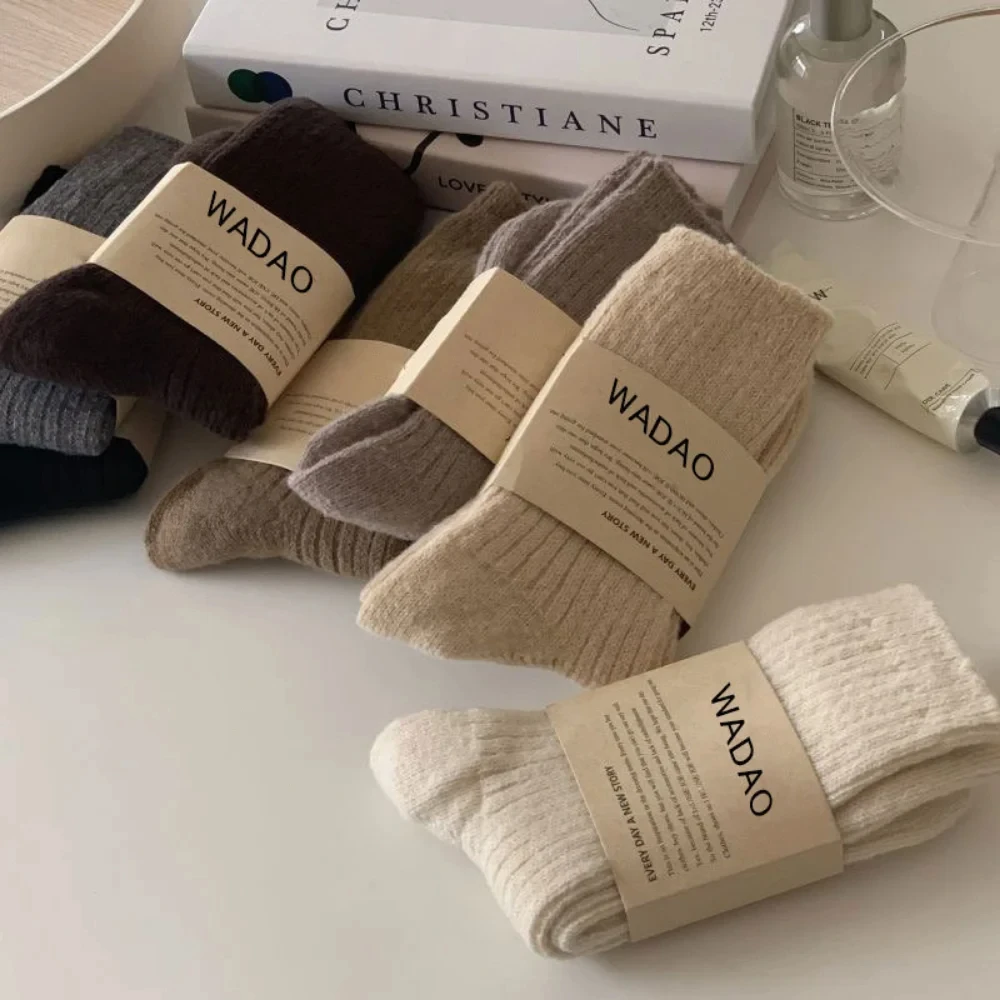 Warme Herfst Kasjmier Dikke Wol Witte Sokken Vrouwen Winter Dikker Warme Harajuku Sokken Leuke Thermische Japanse Mode Effen Kleur