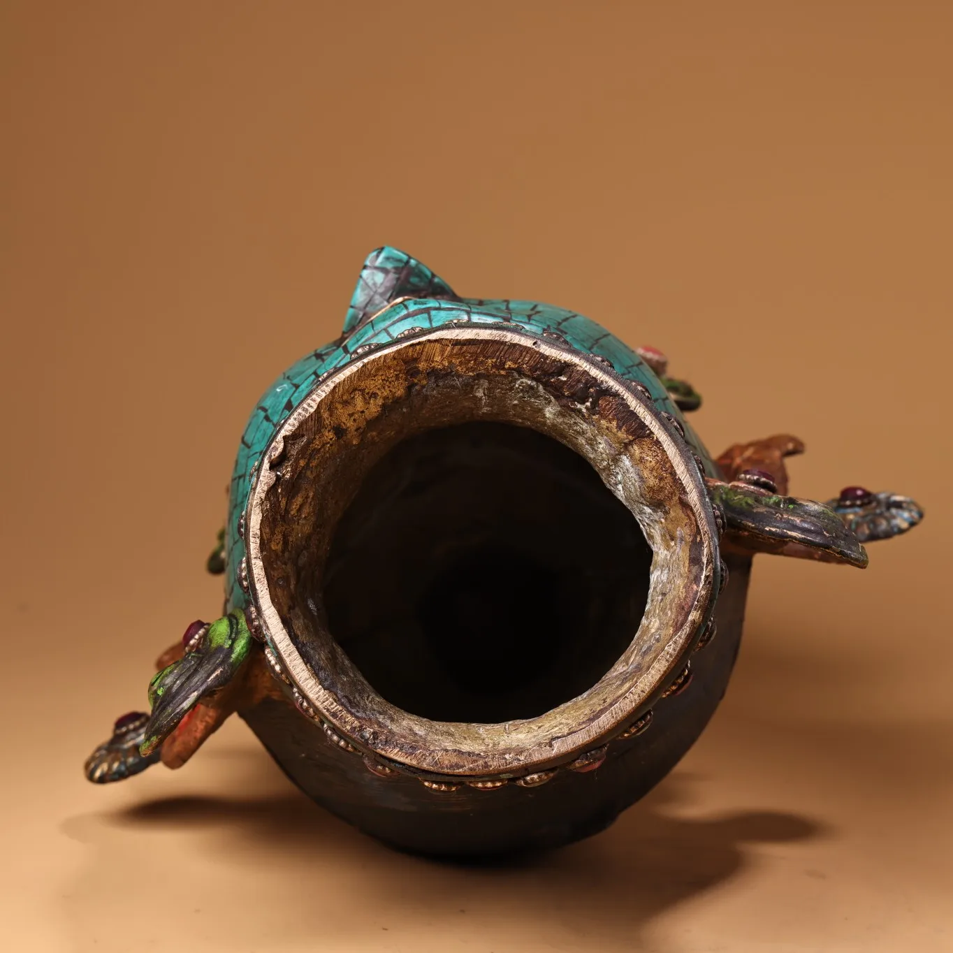 12" Colección antigua china, contorno de bronce antiguo con detalles dorados, mosaico pintado, corona de Fénix con turquesa, máscara de cabeza de Buda Tara verde