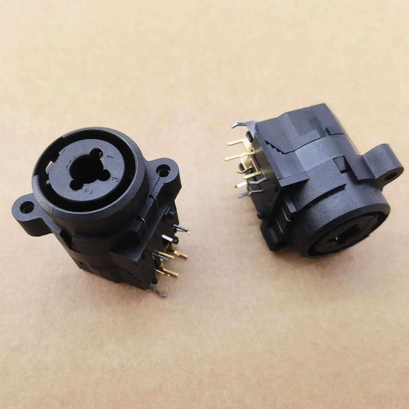 Original New 100% Balanced Socket NCJ9FI-H-0 6.35 Stereo Dual Purpose Socket Connector