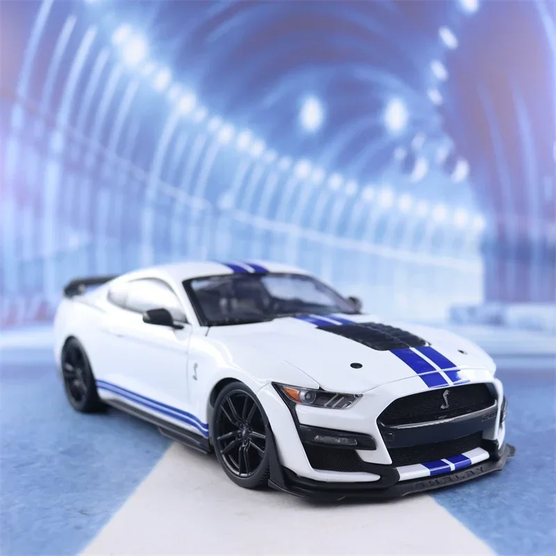 Maisto 1:18 2020 Ford Mustang Shelby GT500 High Simulation Diecast Car Metal Alloy Model Car kids toys collection gifts B903