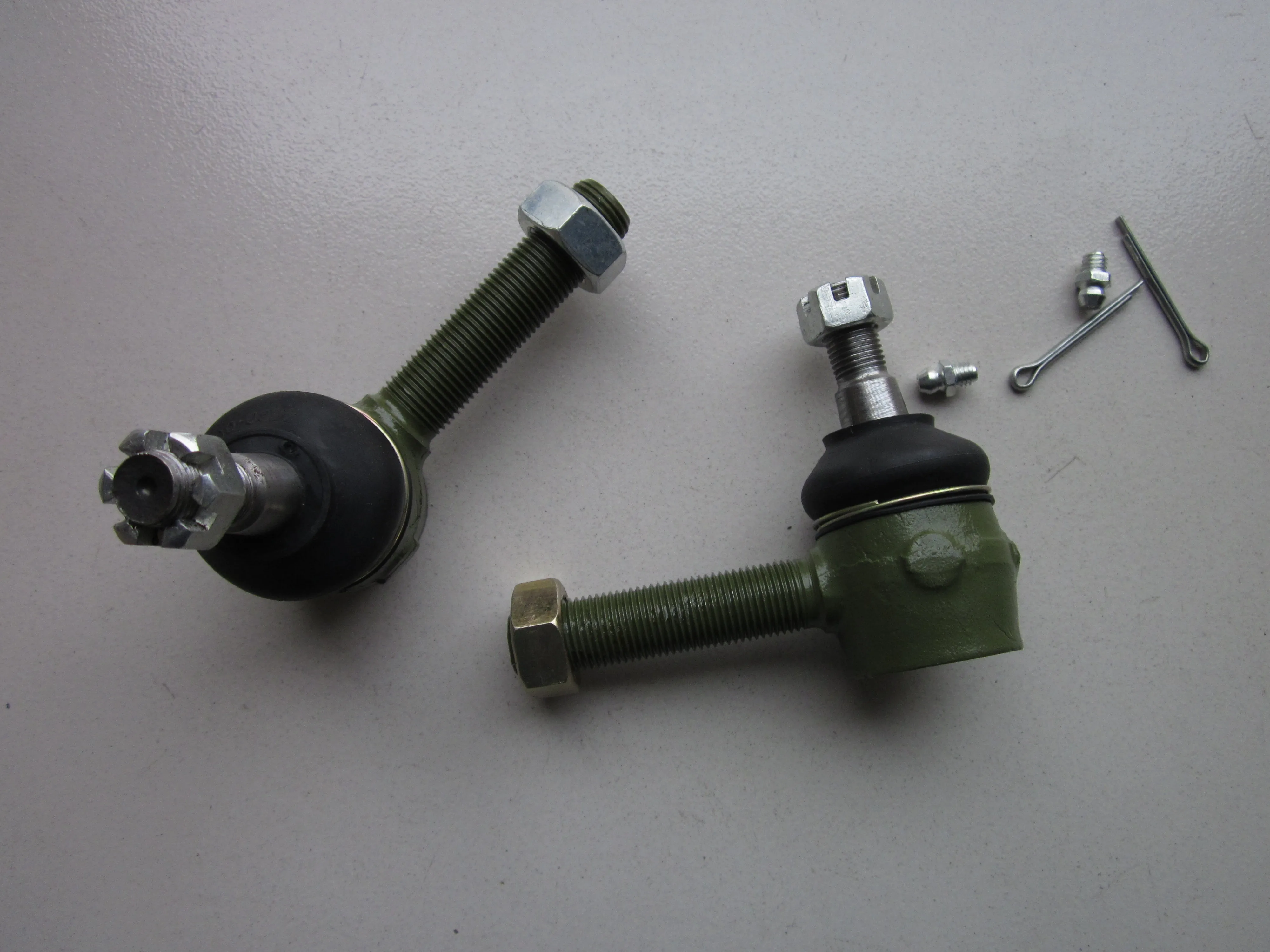Set of steering joints set (left and right) for Fengshou FS184 / Estate FS180-3