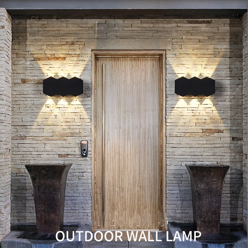 Outdoor Lighting Hardwired - Lampa ścienna LED ze stopu aluminium