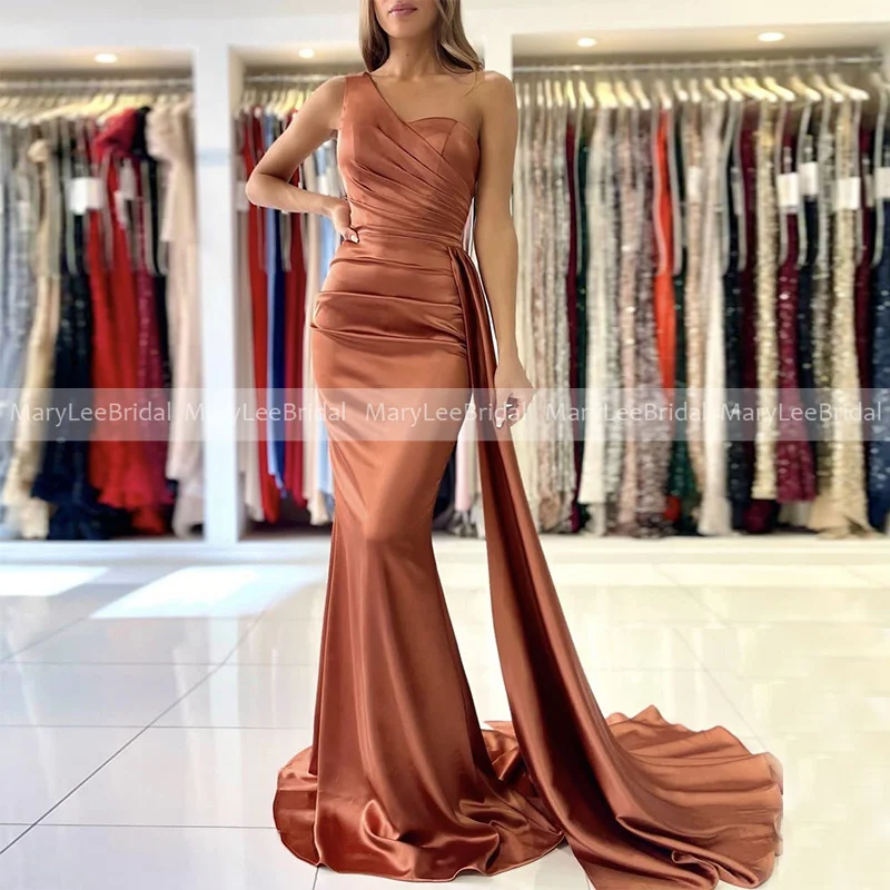 Vestido de dama de Honor marrón caramelo de un hombro, satén brillante plisado, Cinta Larga de sirena, champán, vestidos de noche