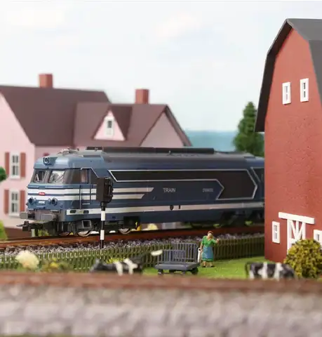 HO 1:87 scale cast iron locomotive model, European retro diesel locomotive simulation model, home decoration collection