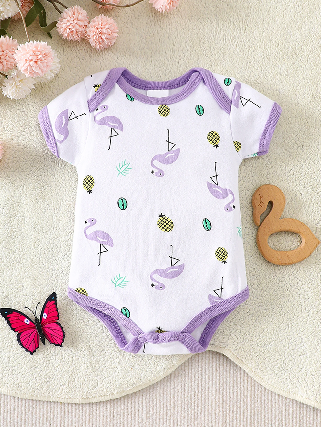 8-teiliges Baby-Set für kleine Prinzessinnen, Neugeborenen-Strampler mit Einhorn- und Schmetterlingsmuster, Mütze, Lätzchen, Socken, Hose, Outfit – Detail 4