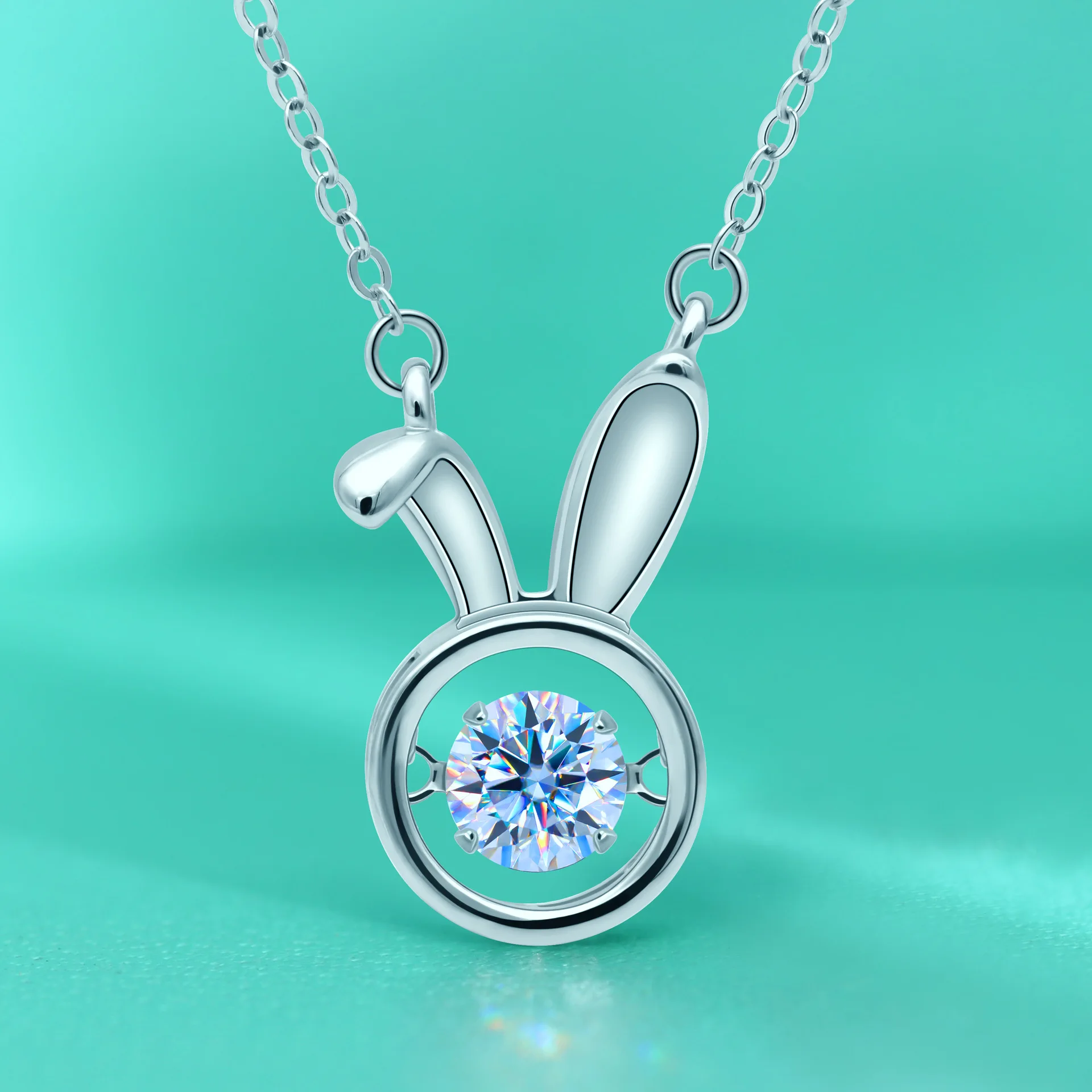 

Platinum 950 Moissanite Moon Charming Rabbit Necklace