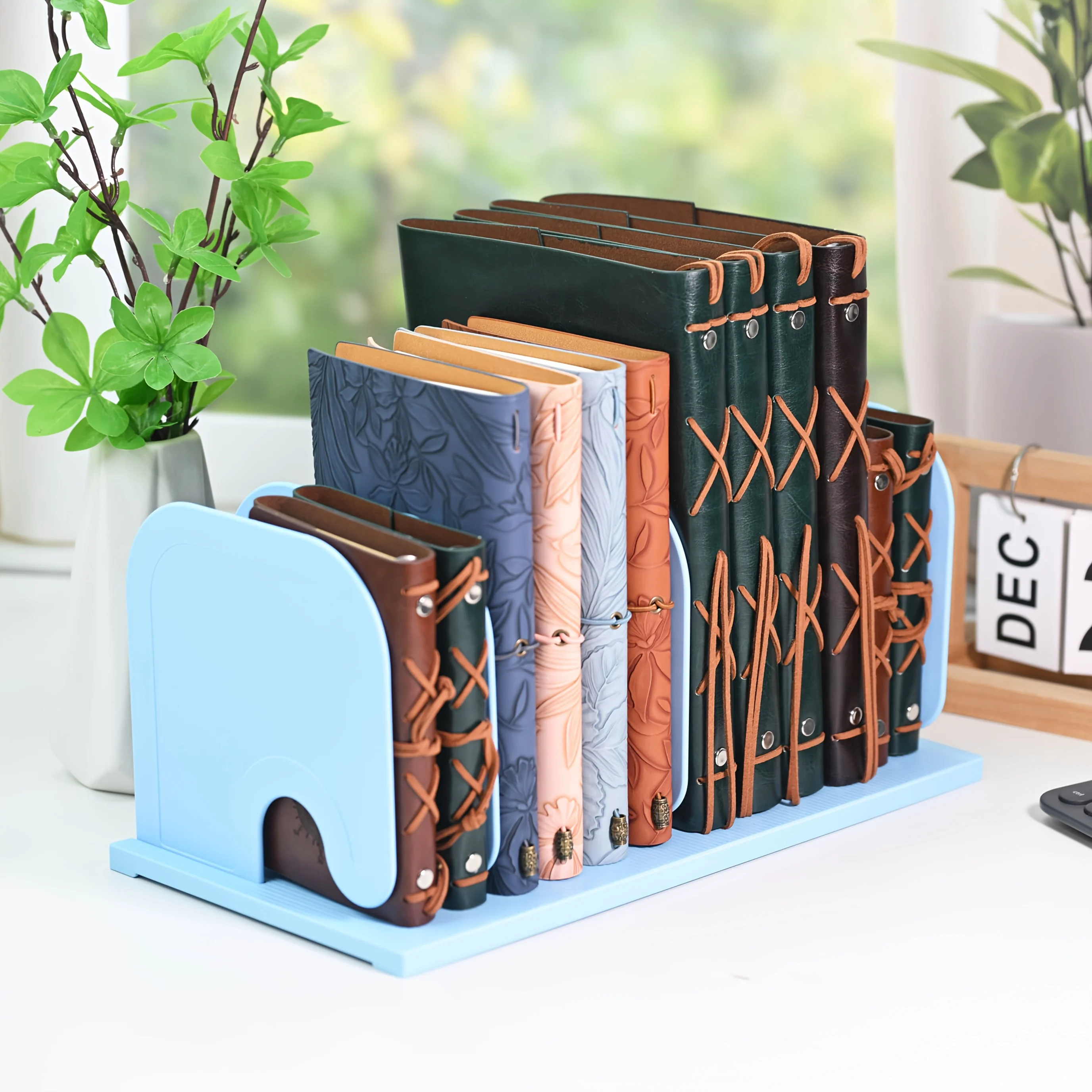 Adjustable Desktop Bookshelf Retractable Bookends, Non-slip Desk Organizer for School Office Home Desktop Bookshelf、Bookends