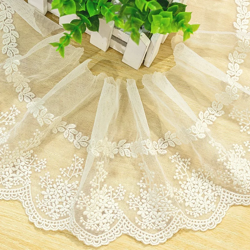 

High Quality and Fashionable Lace Decal Embroidery Fabric, Plum Blossom Leaf Mesh, Handmade , Formal Dress, Clothing Decoration