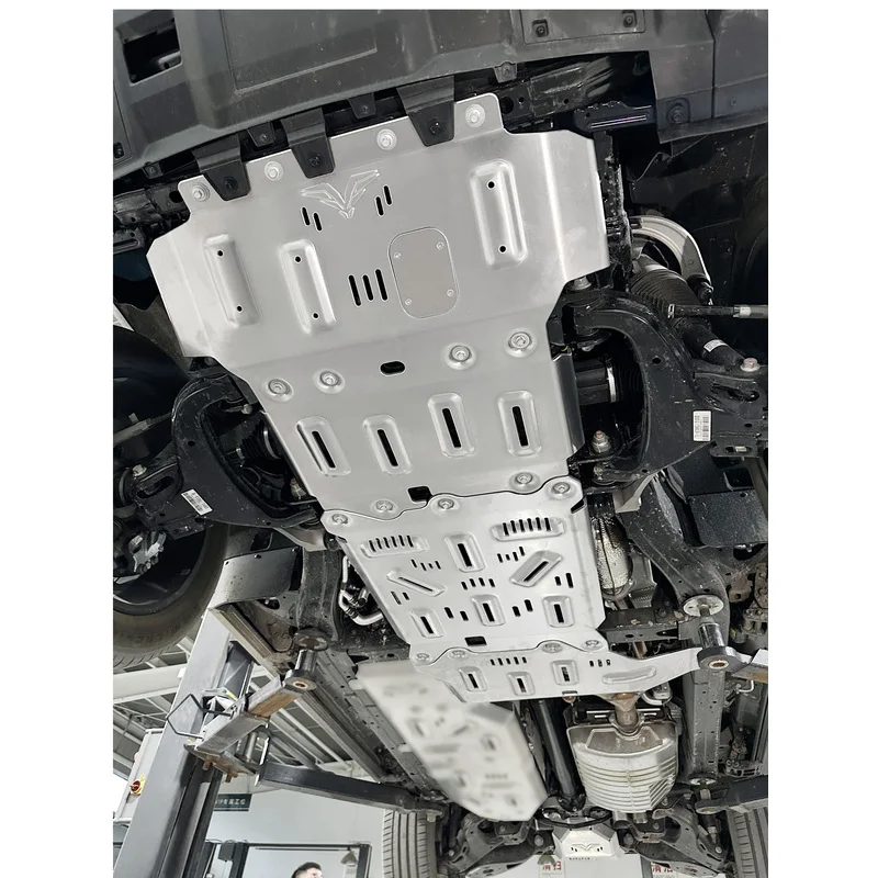 

Customized Production of 4X4 Off-road Bottom Cover Kit ForGMWTank 700