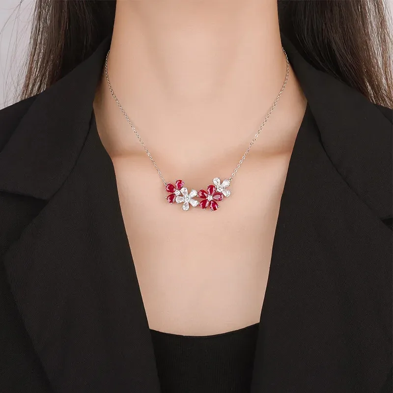 yison-ルビー水滴高炭素ダイヤモンドレッドフラワーペンダントネックレス女性ジュエリーダンスパーティードレスチェーンアクセサリー