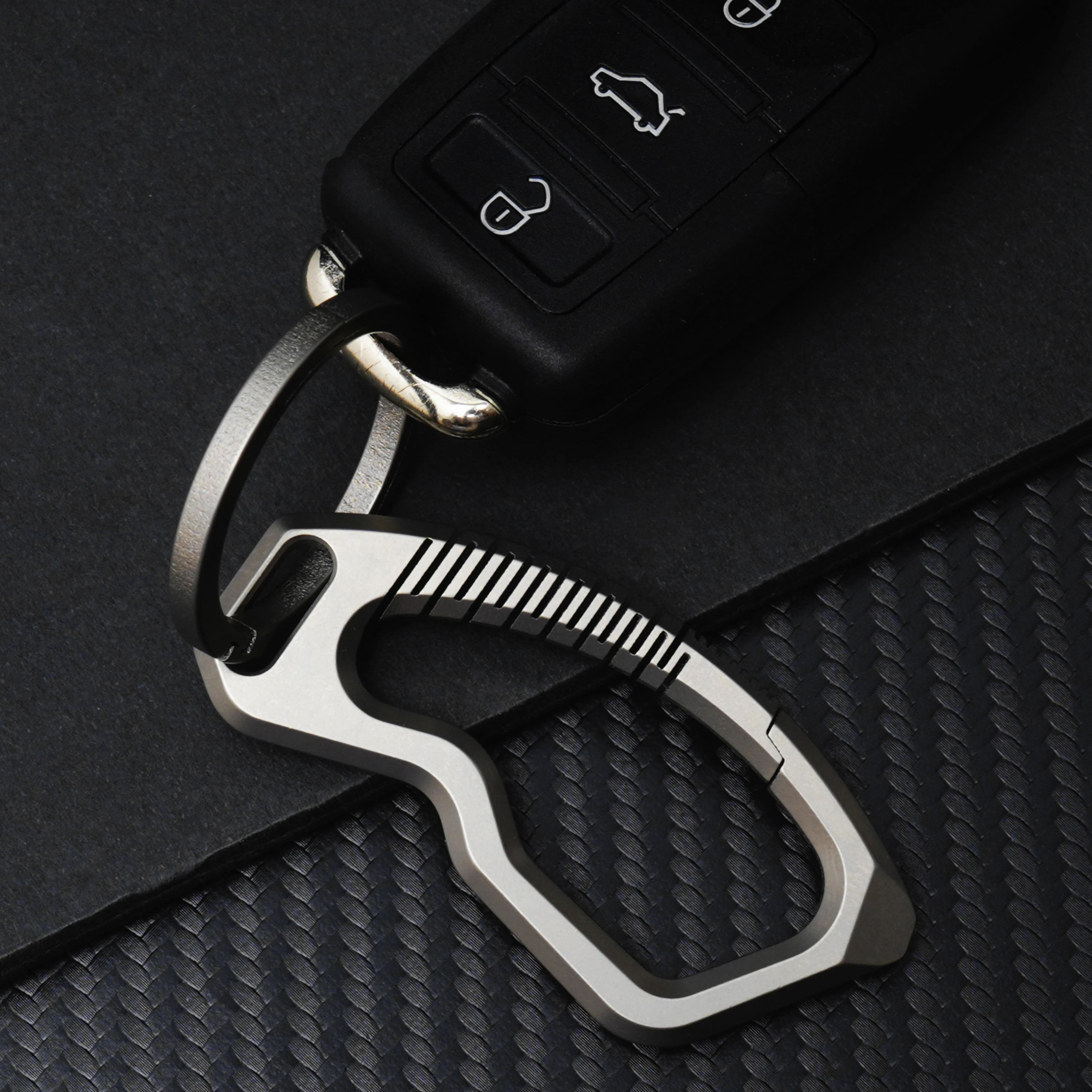 Titanium Alloy Keychain Car Key Mini Keyring With Aluminum Alloy Rocket Small Pendant Multifunctional EDC Outdoors Tool