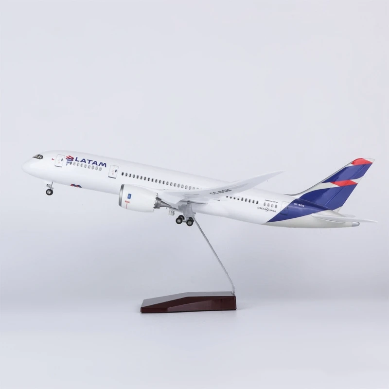 47CM B787 Dreamliner Model Plane Toy 787 Chile LATAM Airline Diecast Airplane W Light and Wheel For Collection Gifts