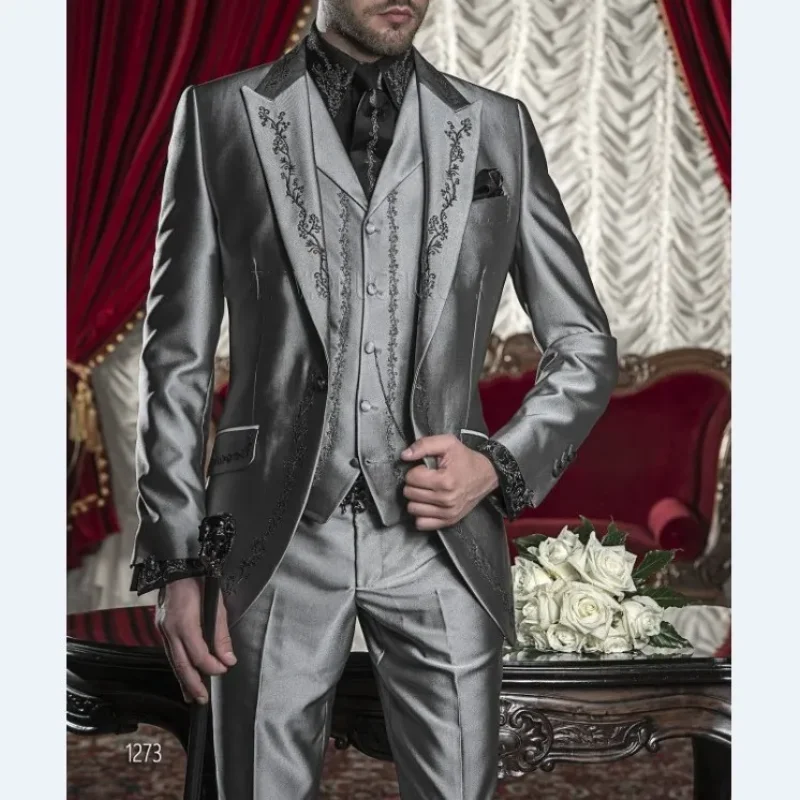 

Brand New Groomsmen Peak Lapel Groom Tuxedos Shiny Grey Men Suits Embroidery Wedding/Prom Best Man Blazer (Jacket+Pants+Vest)