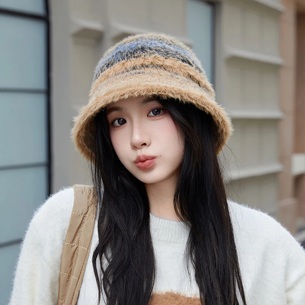 

Новая плюшевая рыбацкая шапка для женщин, осенне-зимняя универсальная модная градиентная цветная теплая шапка-ведро с защитой ушей