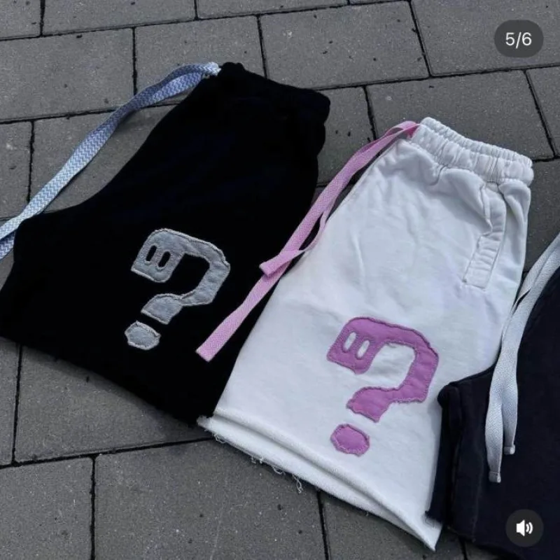 アメリカン・ハイストリート・ヘビーウェイト・ヴィンテージプリント・ショートパンツ（ダメージ加工、ルーズフィット、ドローストリング付きカジュアルパンツ）