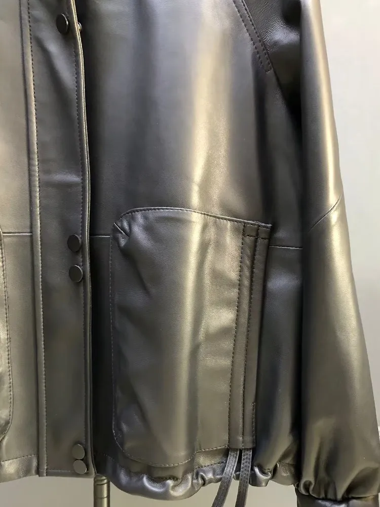 Prägnanter Stil für Damen, einfarbig, mit Kapuze, echtes Leder, lockere Schaffell-Tasche, Reißverschluss, Knopf, lange Ärmel, Oberbekleidung