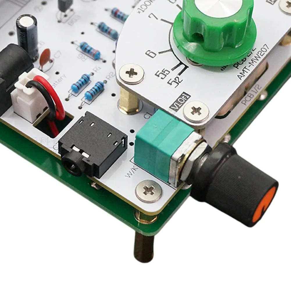 MW207 Circuit Board for Medium Wave AM Radio Projects Including Waveform Points Audio Jack and Battery Support