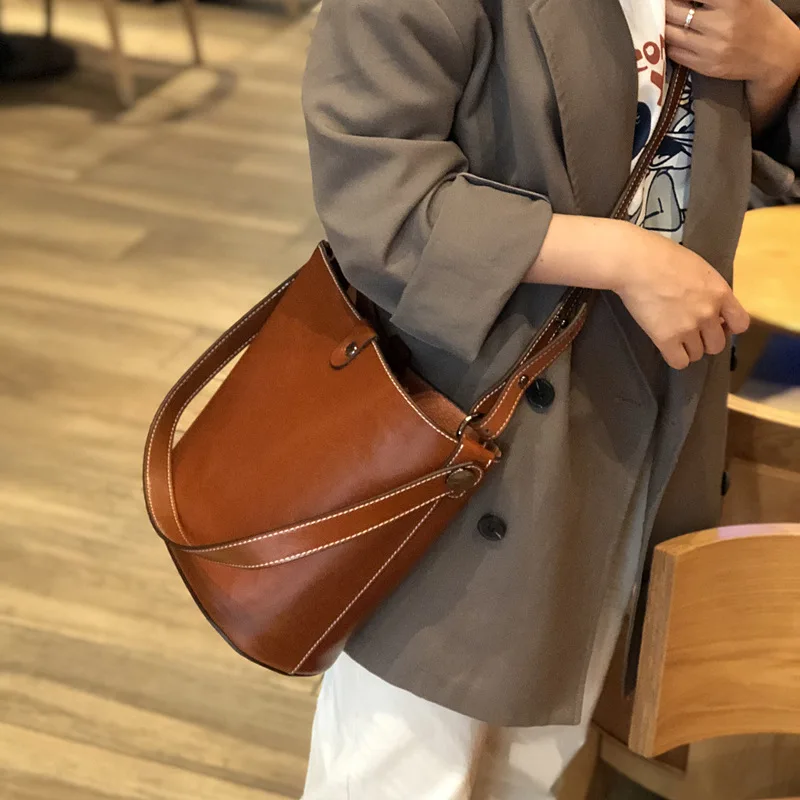 Johnature 2024 New Simple Korean Cow Leather Women Bag Leisure Solid Color Soft Cowhide Bucket Lady Shoulder Messenger Bags