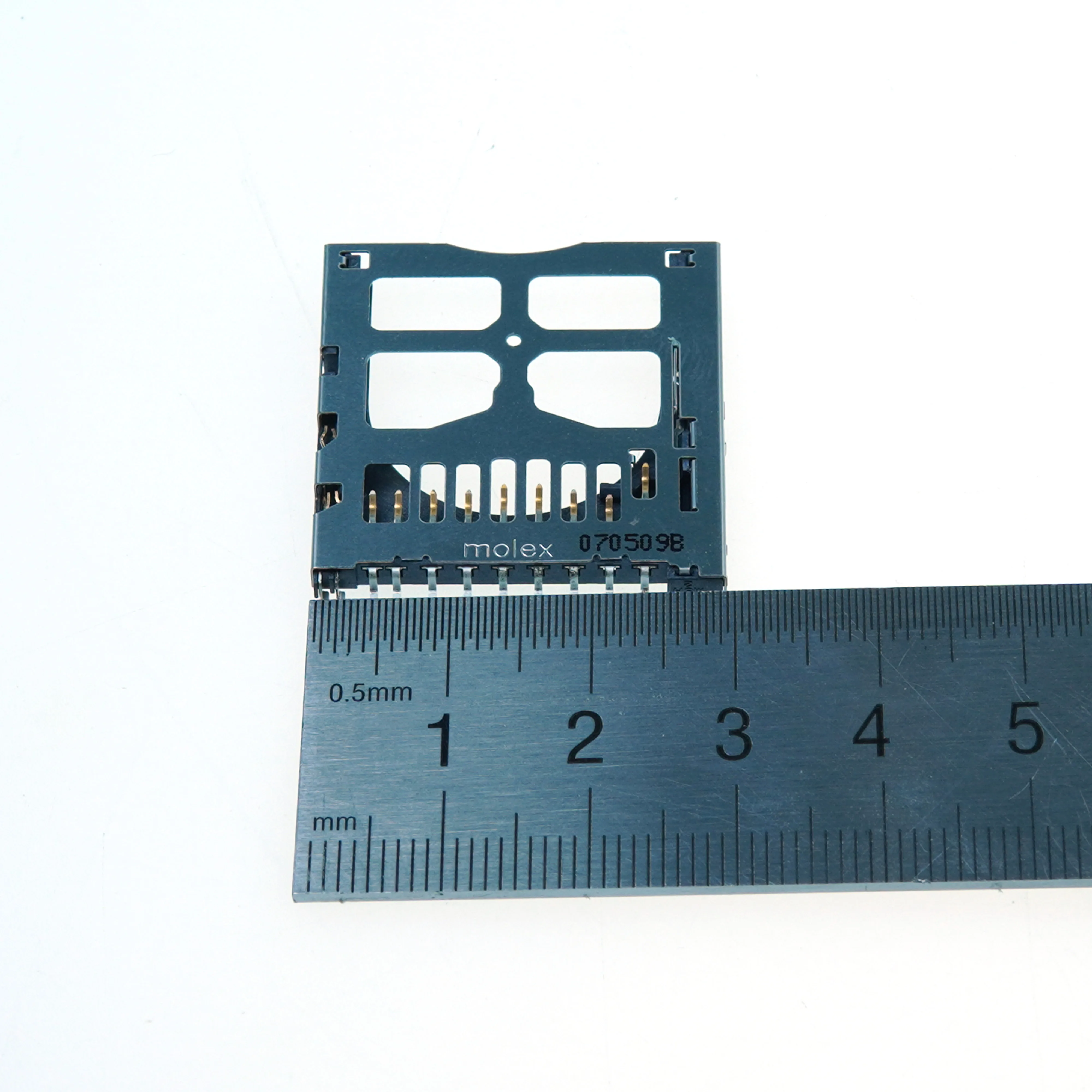 Molex 067913-0002 2.75mm high 2.5mm Pitch SD Card Socket Push-Push SMT Bottom Mount Memory Card Connector,Original in stock