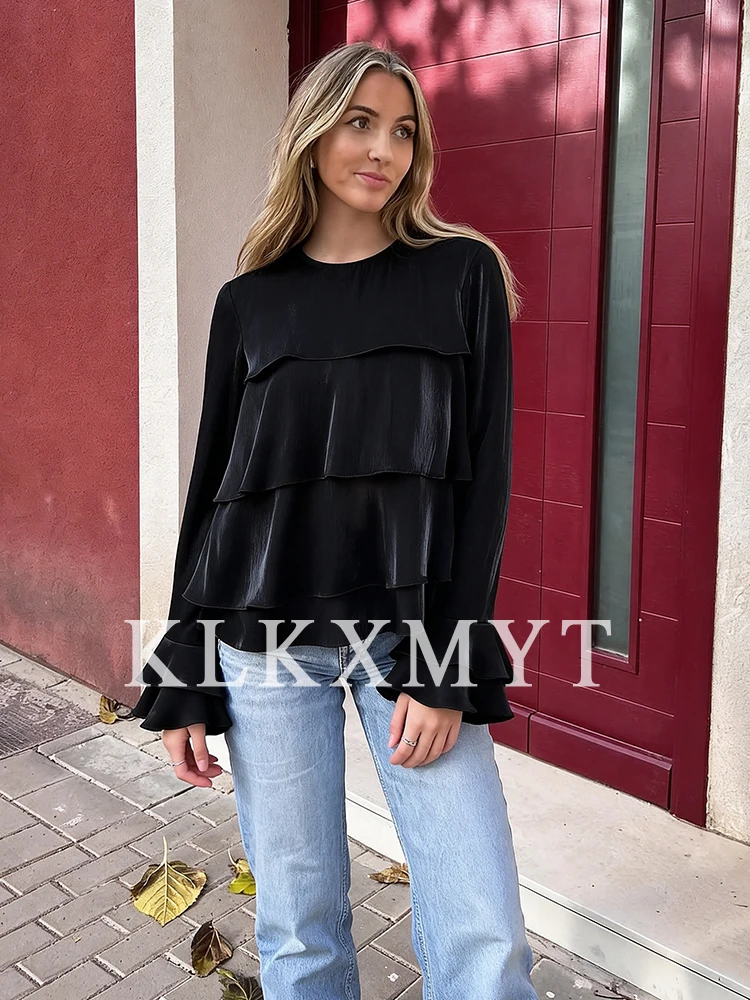 Damska satynowa bluzka 2025, damska, jesienna, nowa moda, dekolt okrągły, długi rękaw, falbana na dole, koszula damska, styl high street, luźne topy.