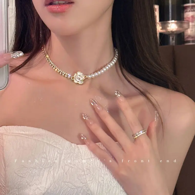 Crystal Camellia Necklace Fashion Pearl Necklaces for women Clavicle Chain Vintage Summer Woman Necklace Luxury Jewelry