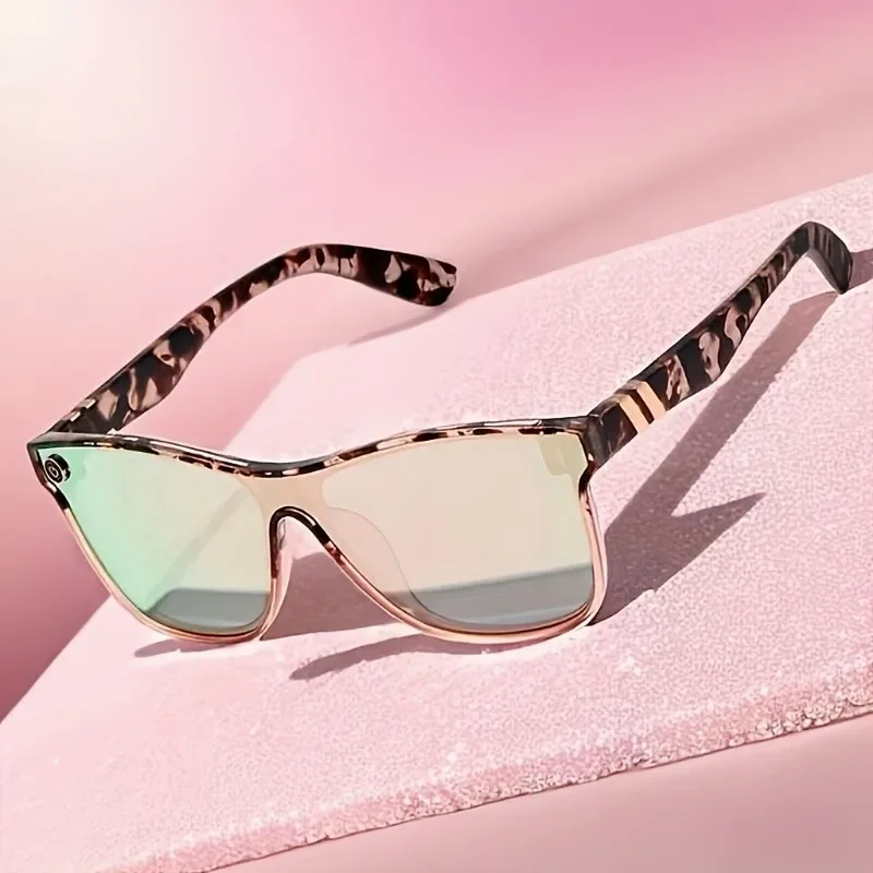 Gafas de moda elegantes para mujer: protectoras, bloquean la luz azul, montura deportiva, adecuadas para actividades y conducción.