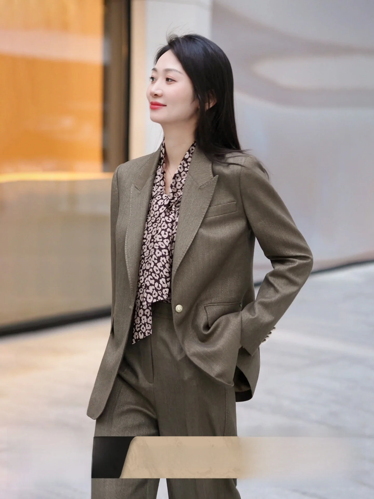 

Костюм из льна CVANEA: пиджак и повседневные брюки для женщин, модный комплект для работы, весна 2026, дышащие, удобные брюки с высокой талией