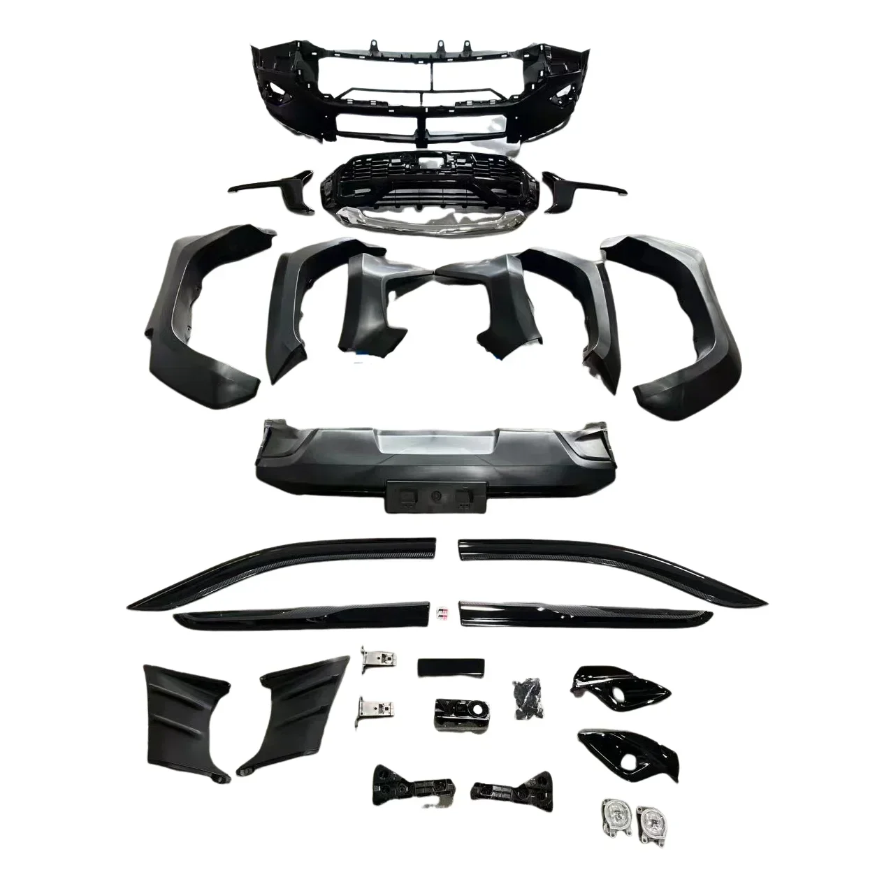 New Style 4x4 Car Accessories Body kits Upgrade Sets car Front Bumper Guard  for Hilux Revo 2020